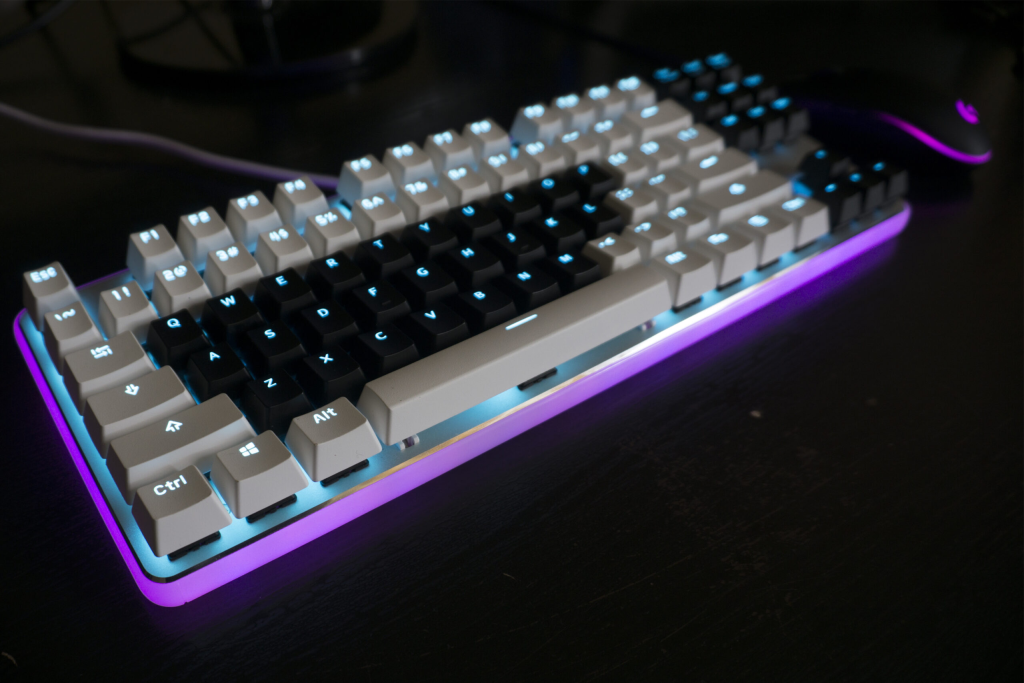 Keyboard Mekanik Tapi Nge-lag