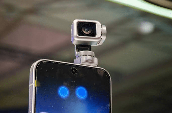Honor Robot Phone Meluncur 12 Agustus, Ternyata Kamera Gimbal Pertama Dunia